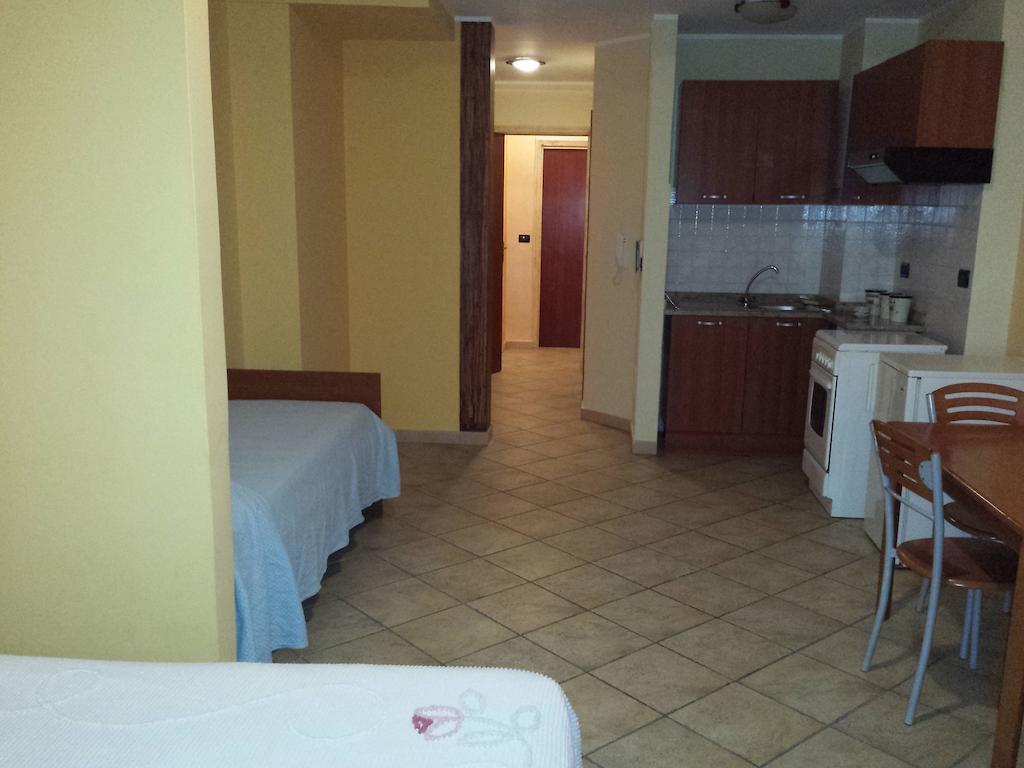 Appartamenti Centrali Giardini Naxos Cameră foto